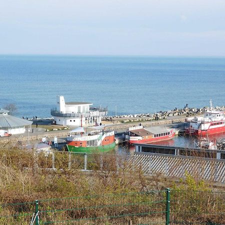 Seelotsenstation Sassnitz Mit Hafenblick By Unsere Urlaubszeit Ngoại thất bức ảnh