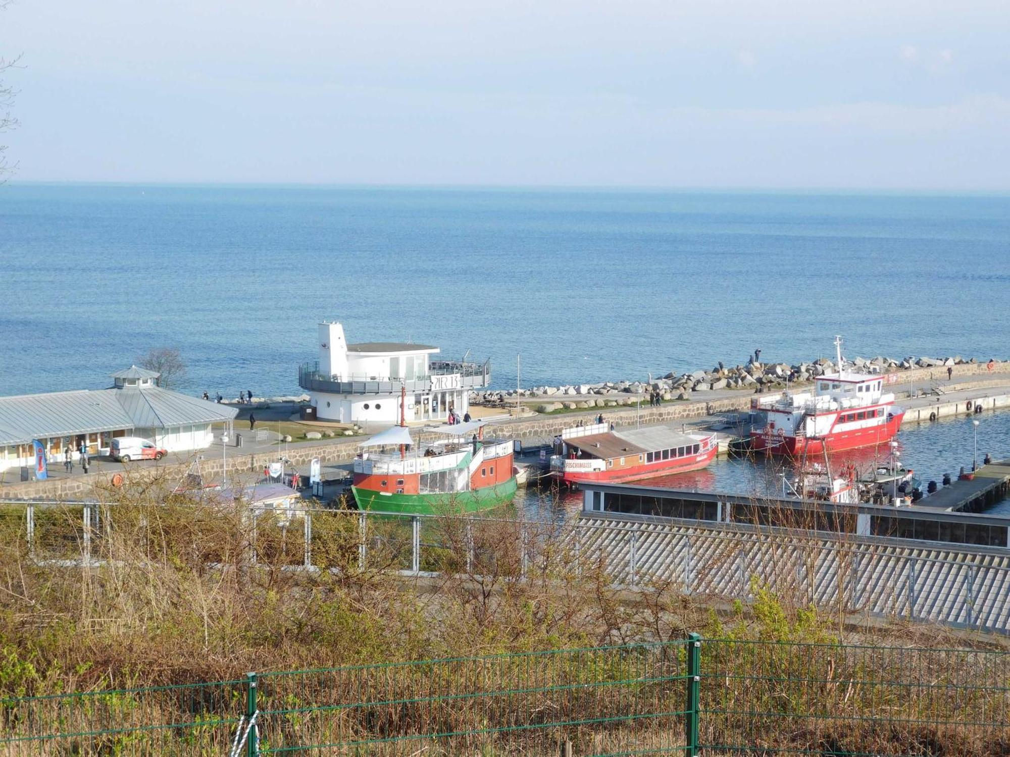 Seelotsenstation Sassnitz Mit Hafenblick By Unsere Urlaubszeit Ngoại thất bức ảnh